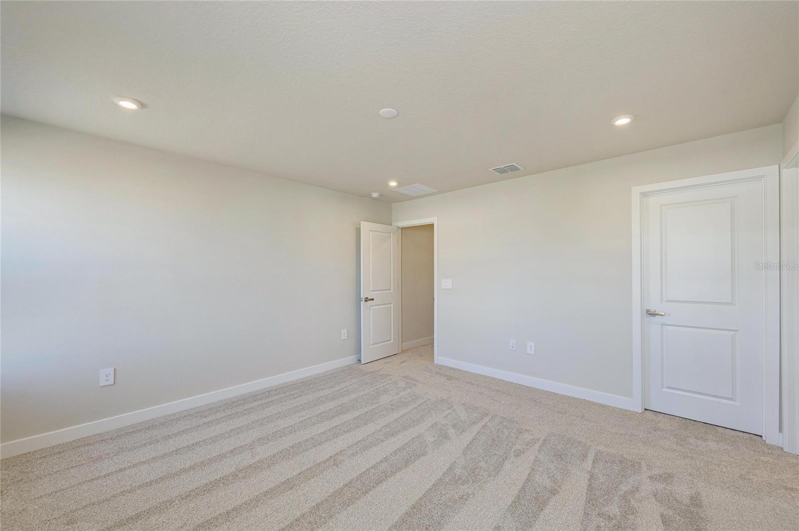 Image 19 of 36 For 12435 Amber Creek Circle