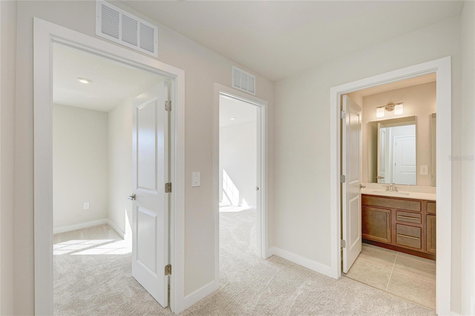 Image 31 of 36 For 12435 Amber Creek Circle