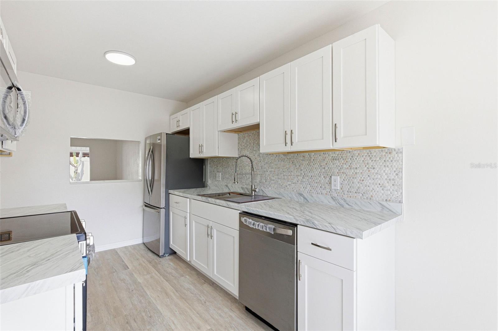 Image 10 of 45 For 2054 Sunset Point Road 35