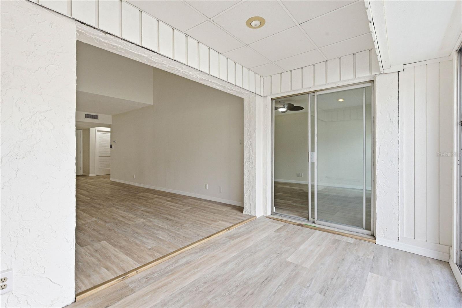 Image 16 of 45 For 2054 Sunset Point Road 35