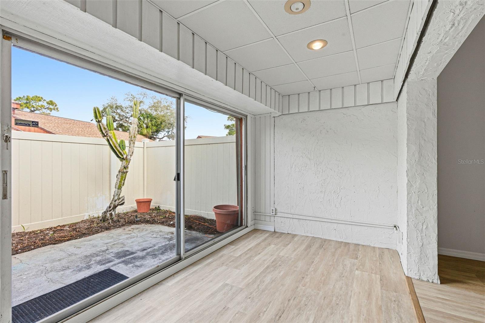 Image 17 of 45 For 2054 Sunset Point Road 35