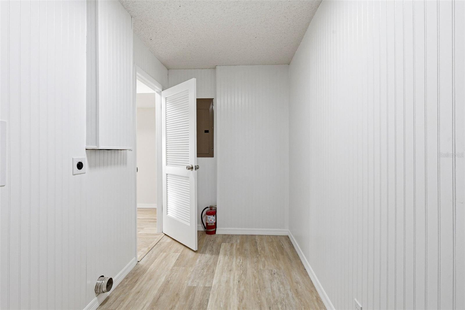 Image 19 of 45 For 2054 Sunset Point Road 35