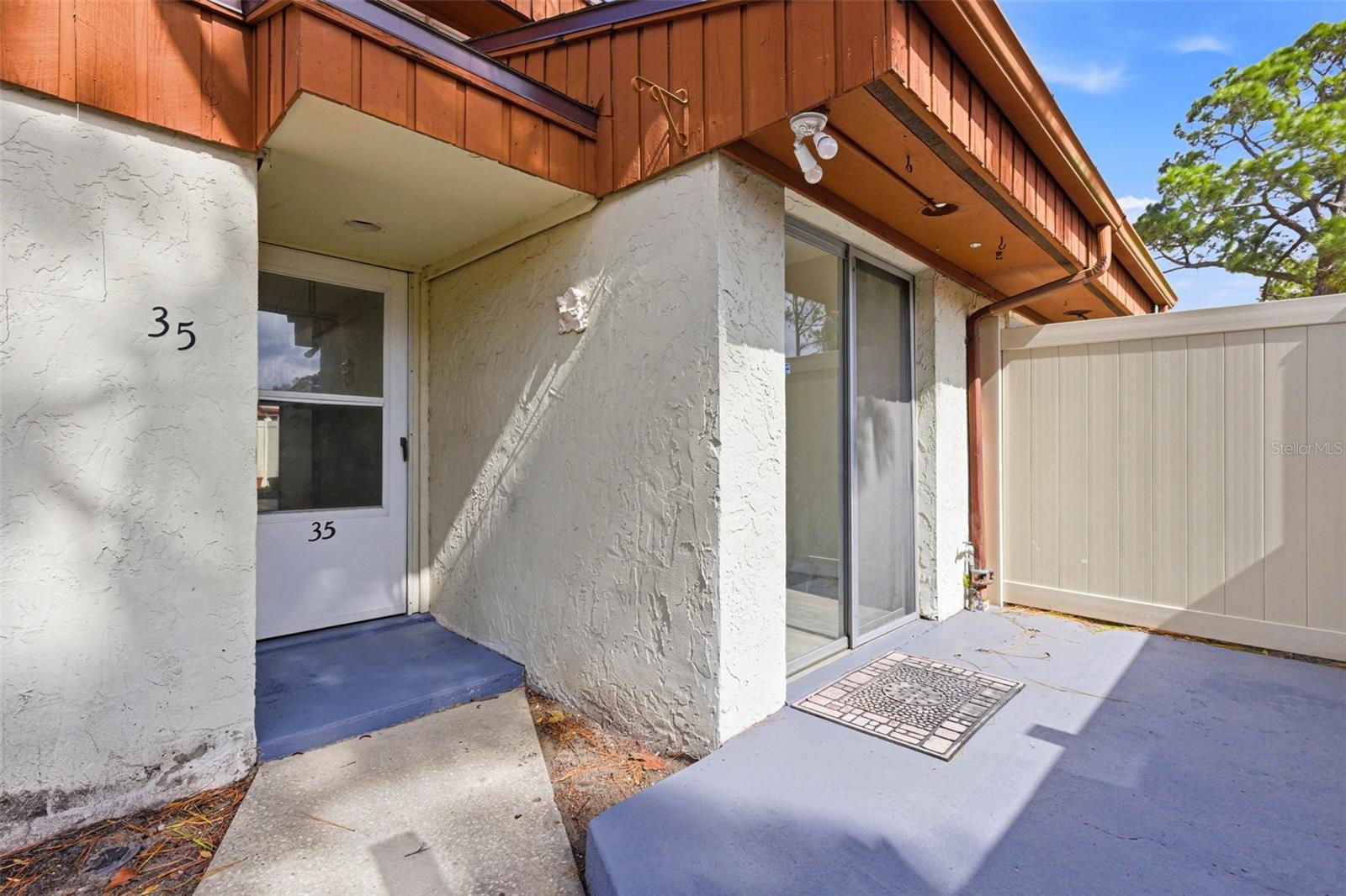 Image 3 of 45 For 2054 Sunset Point Road 35