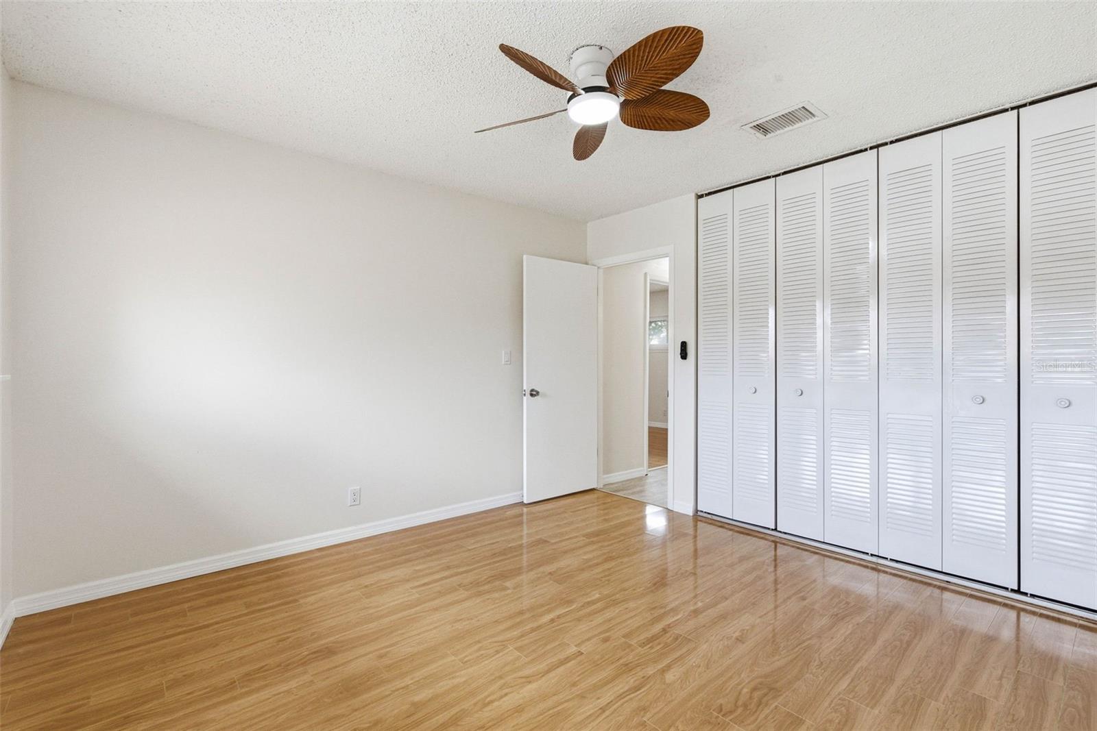 Image 32 of 45 For 2054 Sunset Point Road 35