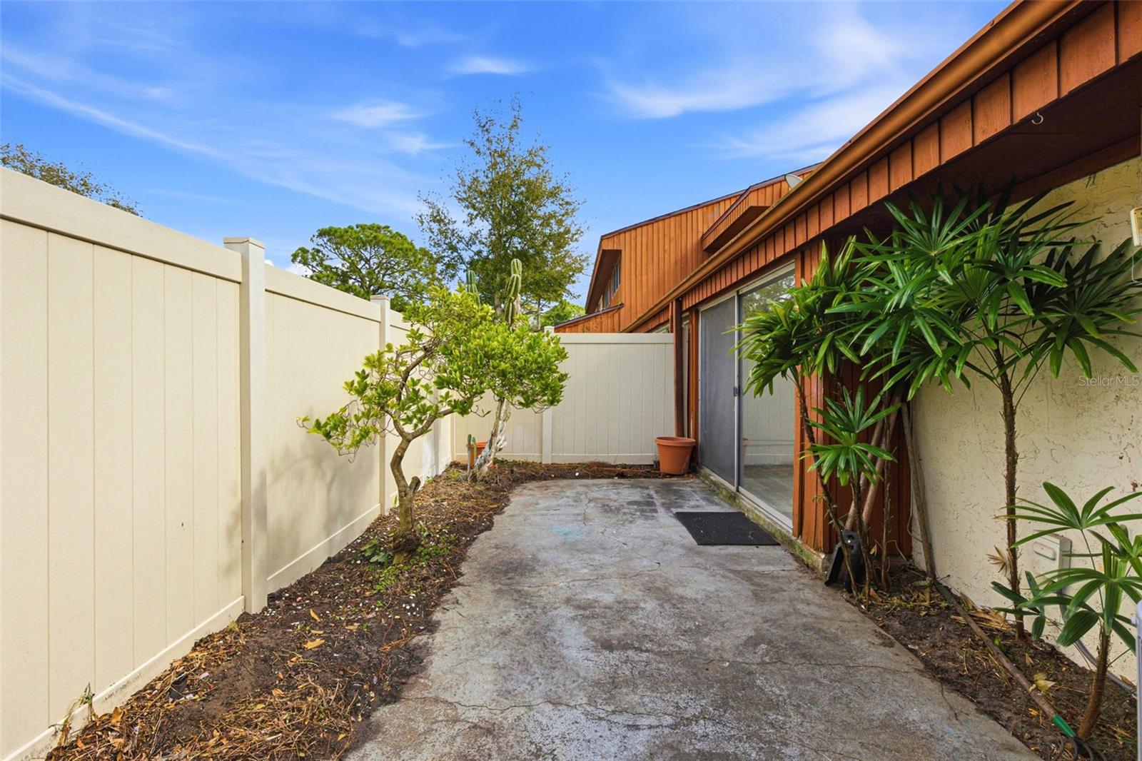 Image 35 of 45 For 2054 Sunset Point Road 35