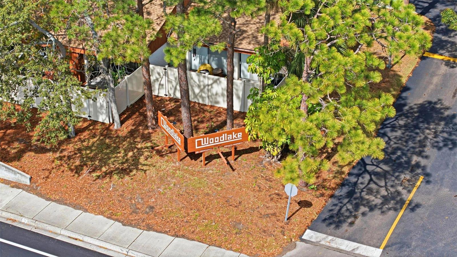 Image 41 of 45 For 2054 Sunset Point Road 35