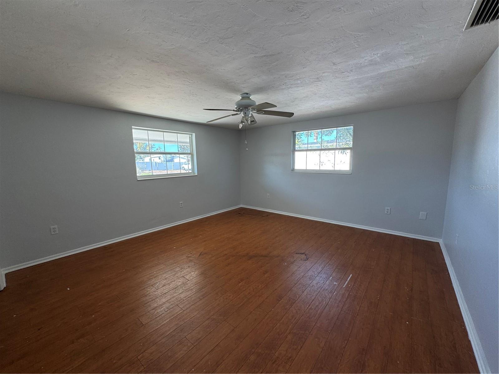 Image 12 of 21 For 3631 Meyer Place