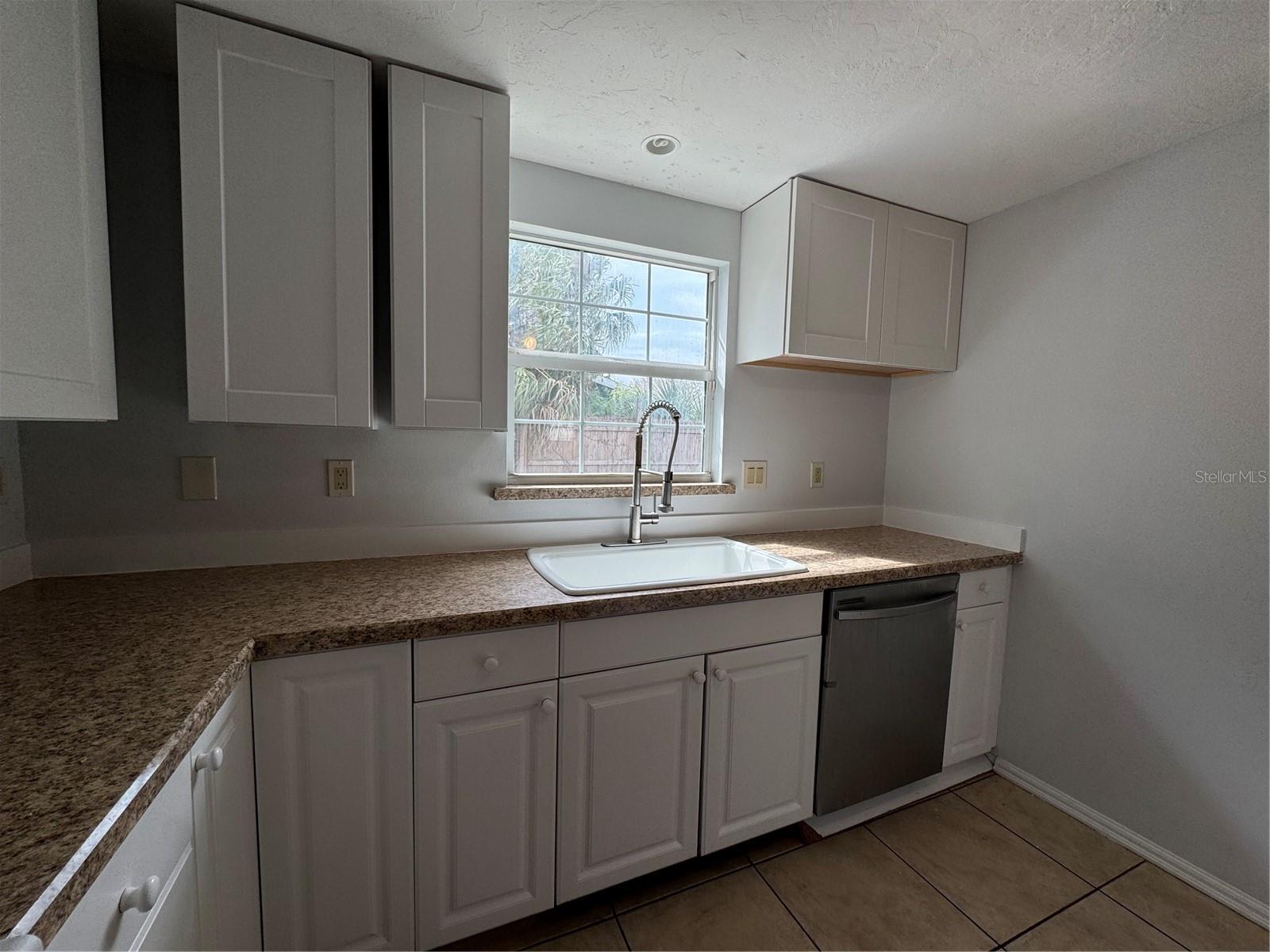 Image 4 of 21 For 3631 Meyer Place