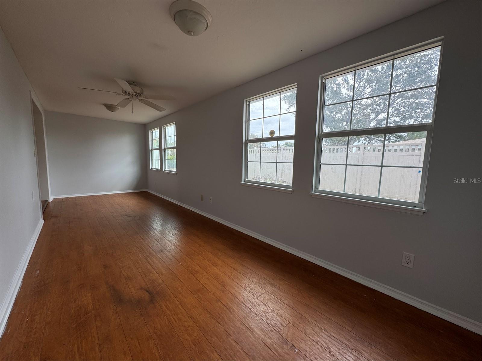 Image 7 of 21 For 3631 Meyer Place