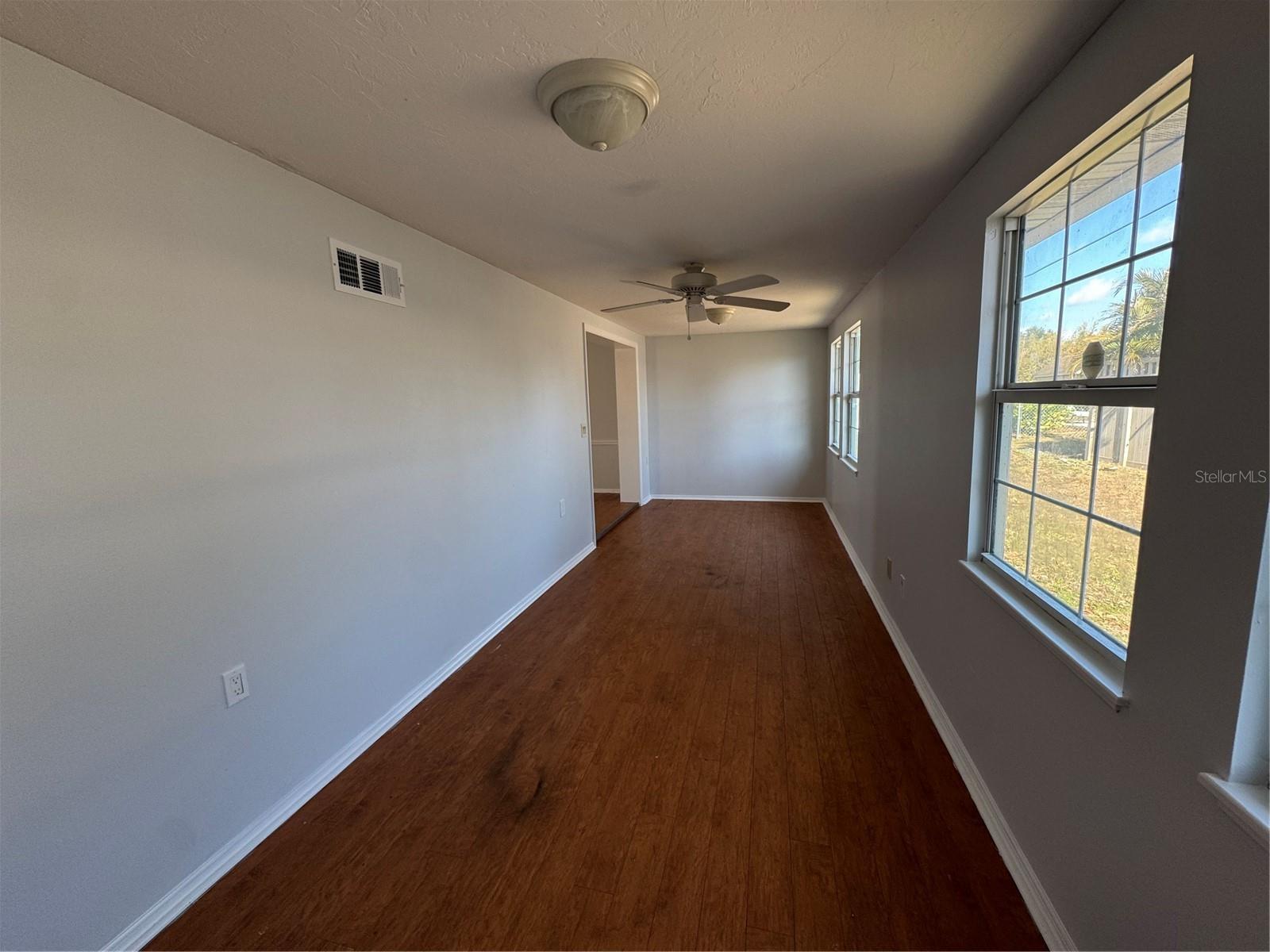 Image 8 of 21 For 3631 Meyer Place