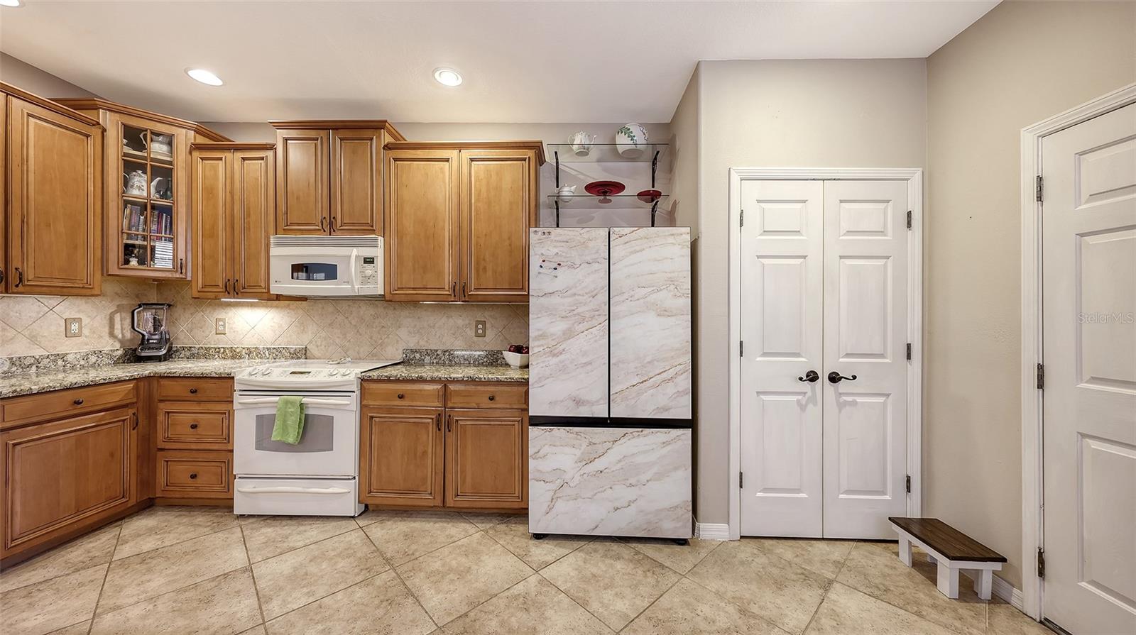 Image 13 of 51 For 3659 Parkridge Circle 9-103