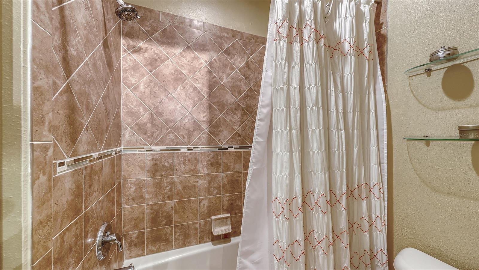 Image 21 of 51 For 3659 Parkridge Circle 9-103