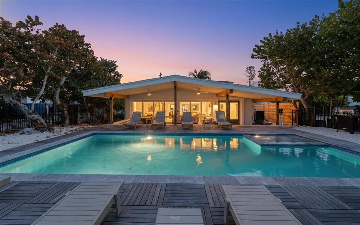 Image 2 of 73 For 102 Tuna Street