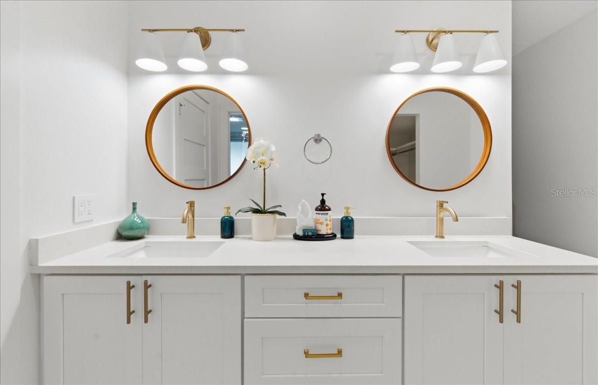 Image 42 of 73 For 102 Tuna Street