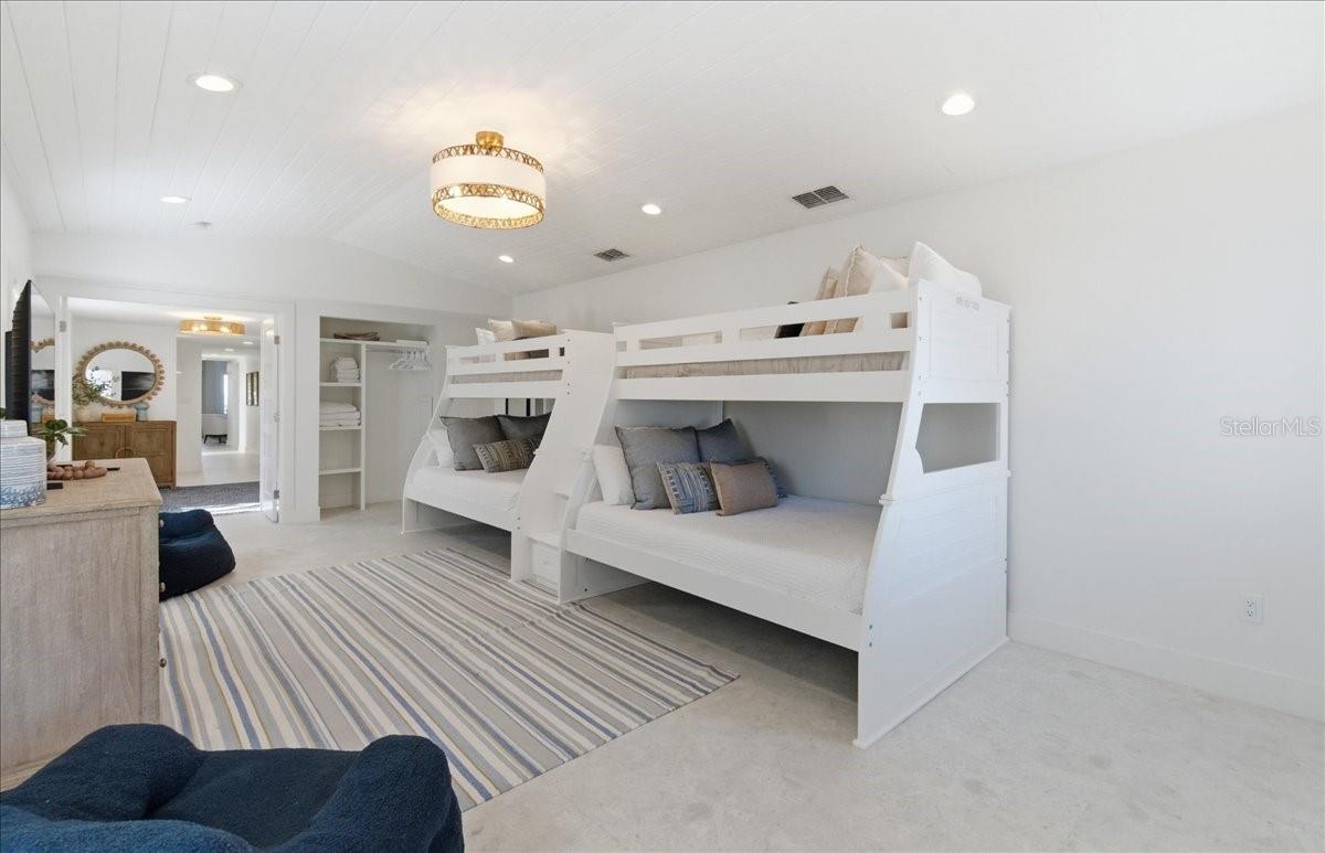 Image 55 of 73 For 102 Tuna Street