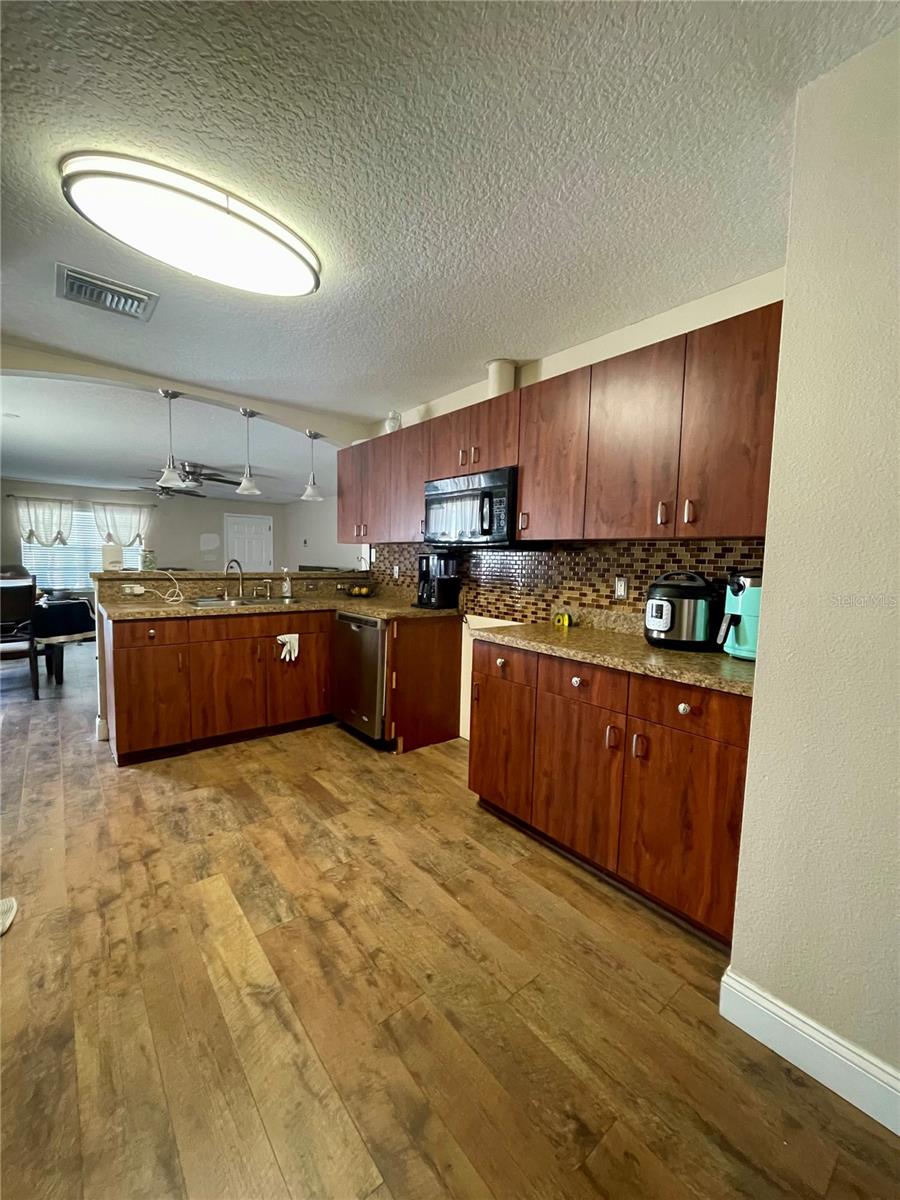 Image 10 of 25 For 2209 Pleasure Run Drive