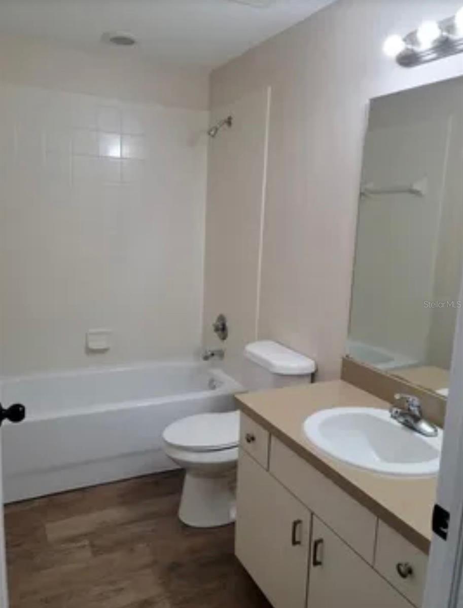 Image 16 of 25 For 2209 Pleasure Run Drive