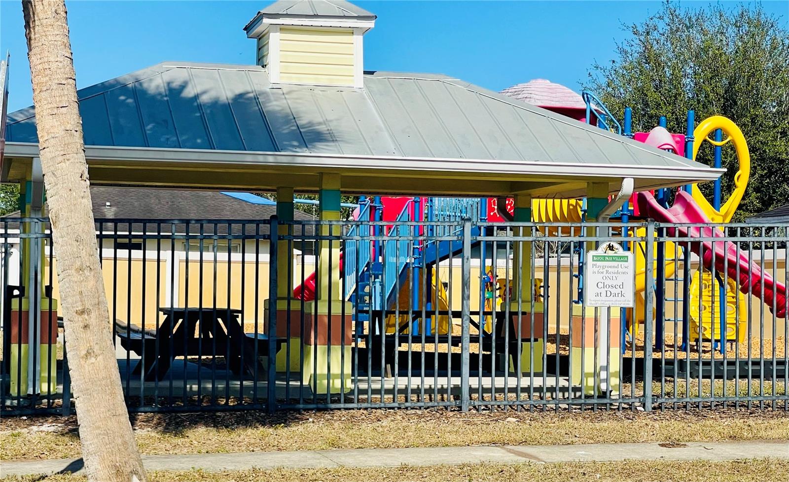 Image 21 of 25 For 2209 Pleasure Run Drive