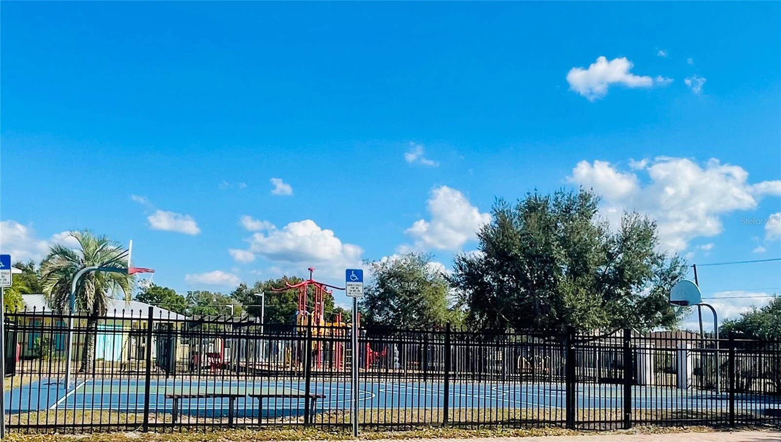 Image 22 of 25 For 2209 Pleasure Run Drive