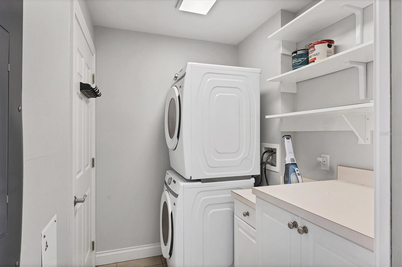 Image 27 of 40 For 8111 Lakewood Main Street 207