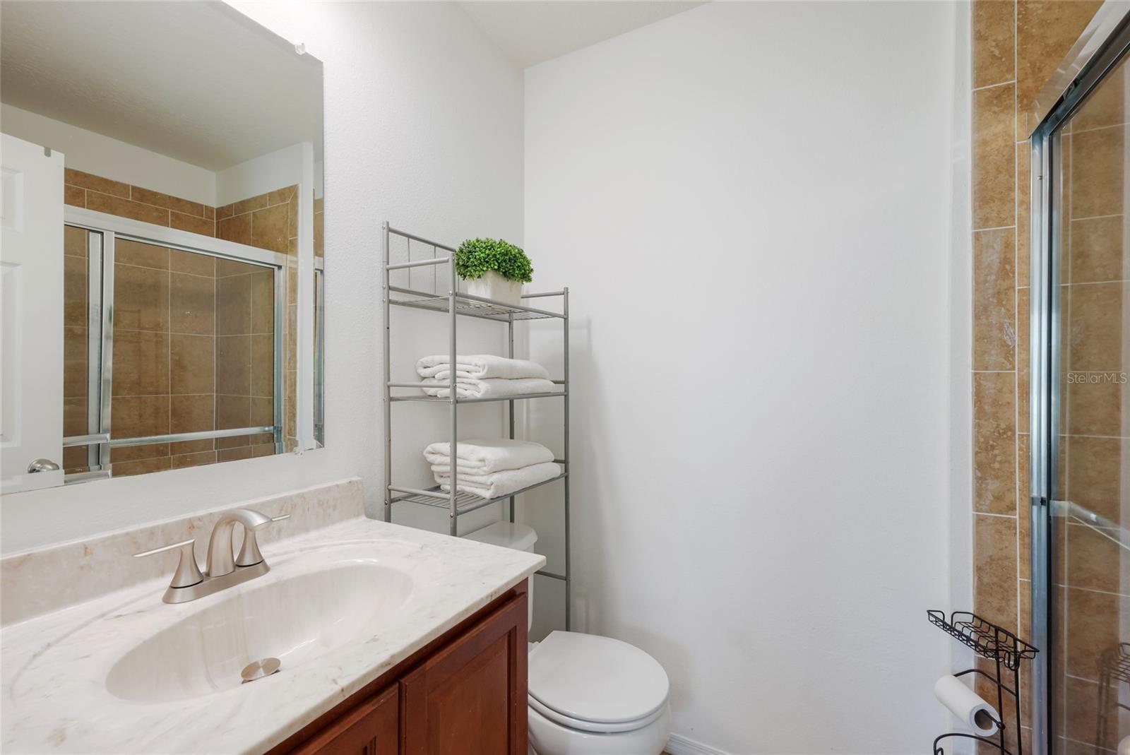 Image 19 of 33 For 8907 White Sage Loop