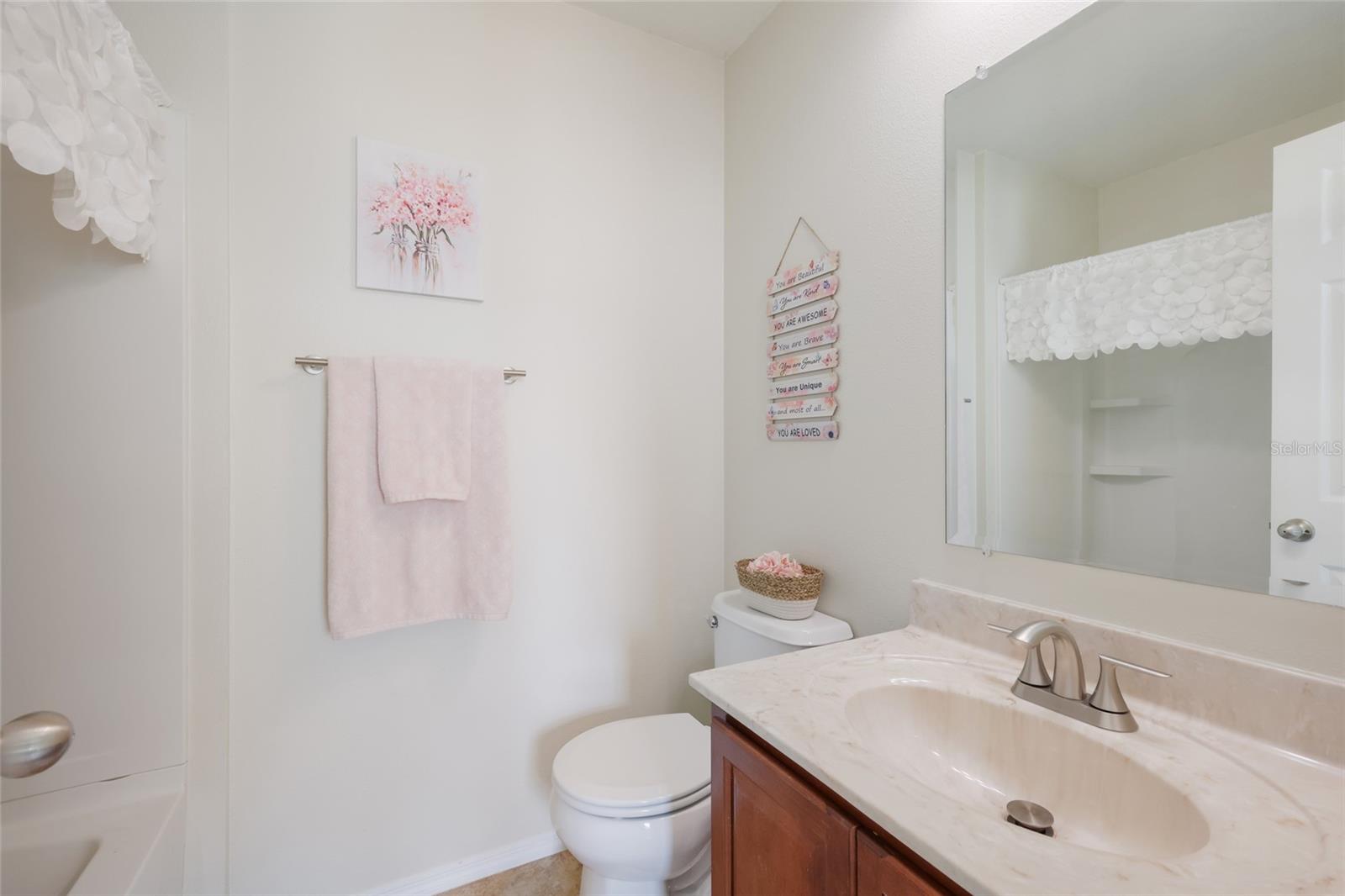 Image 24 of 33 For 8907 White Sage Loop