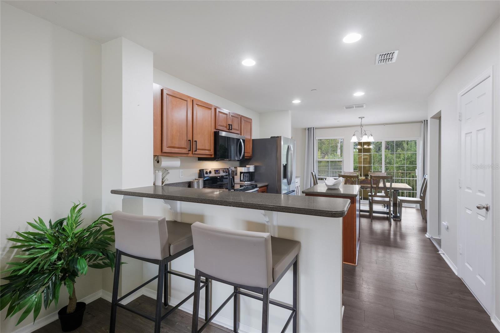 Image 7 of 33 For 8907 White Sage Loop