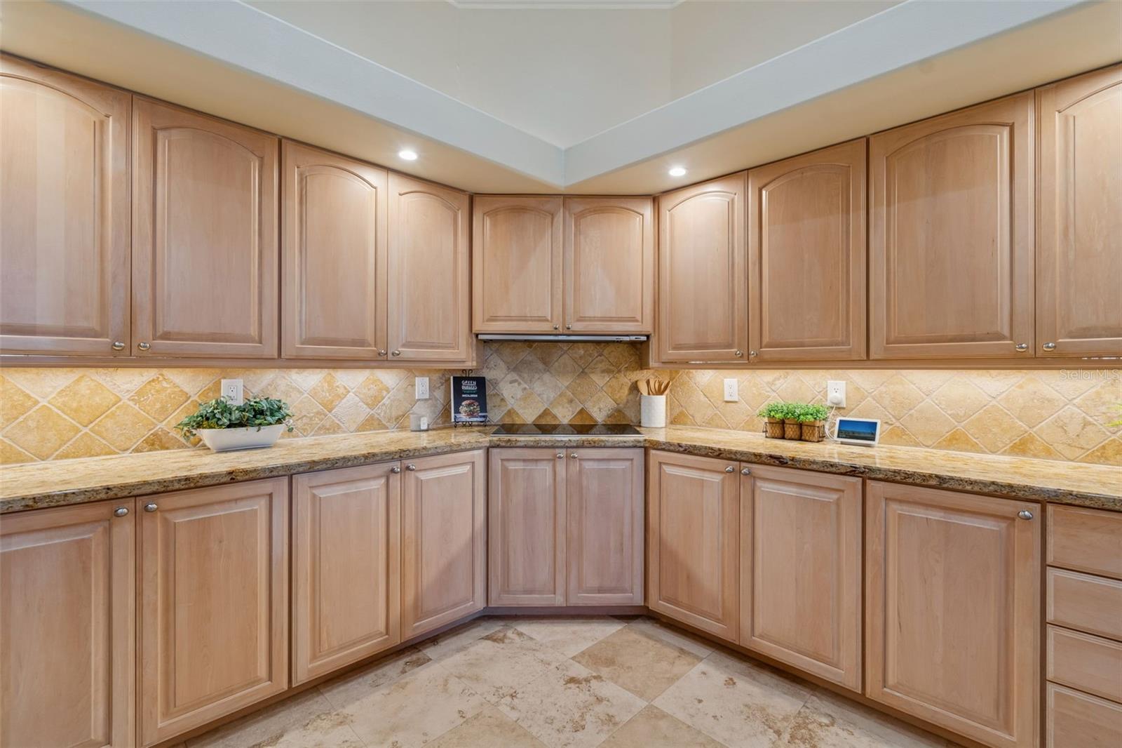 Image 25 of 96 For 5212 Golf Links Boulevard