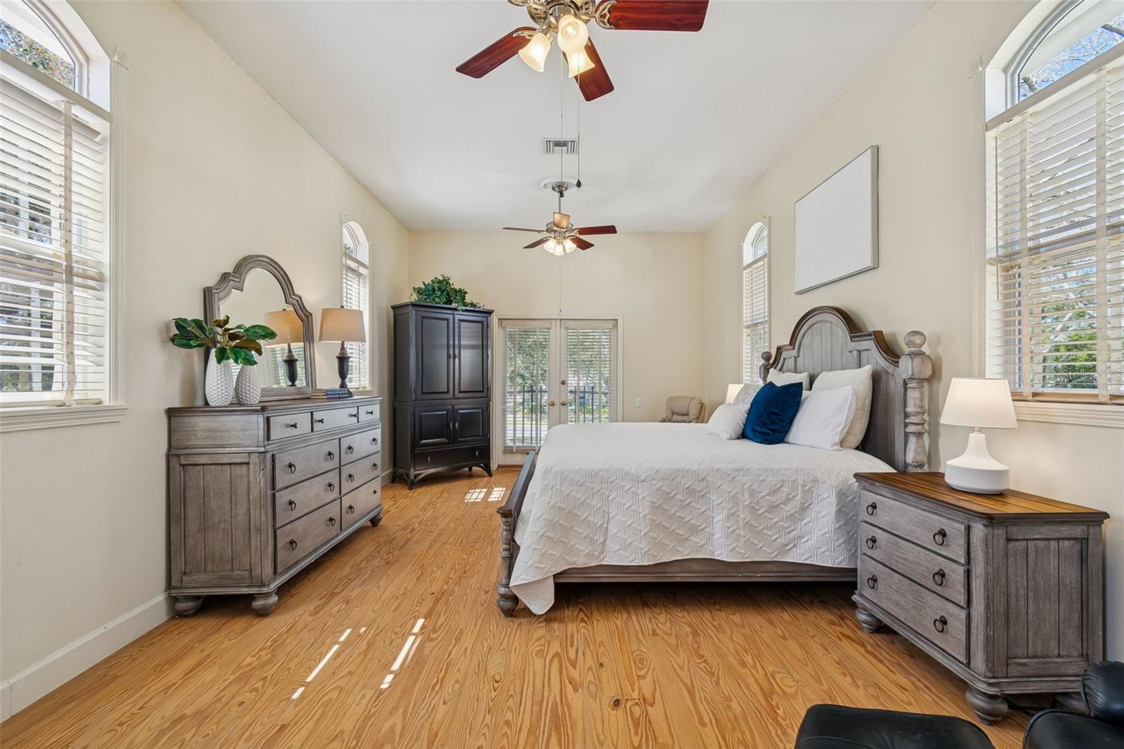 Image 67 of 96 For 5212 Golf Links Boulevard