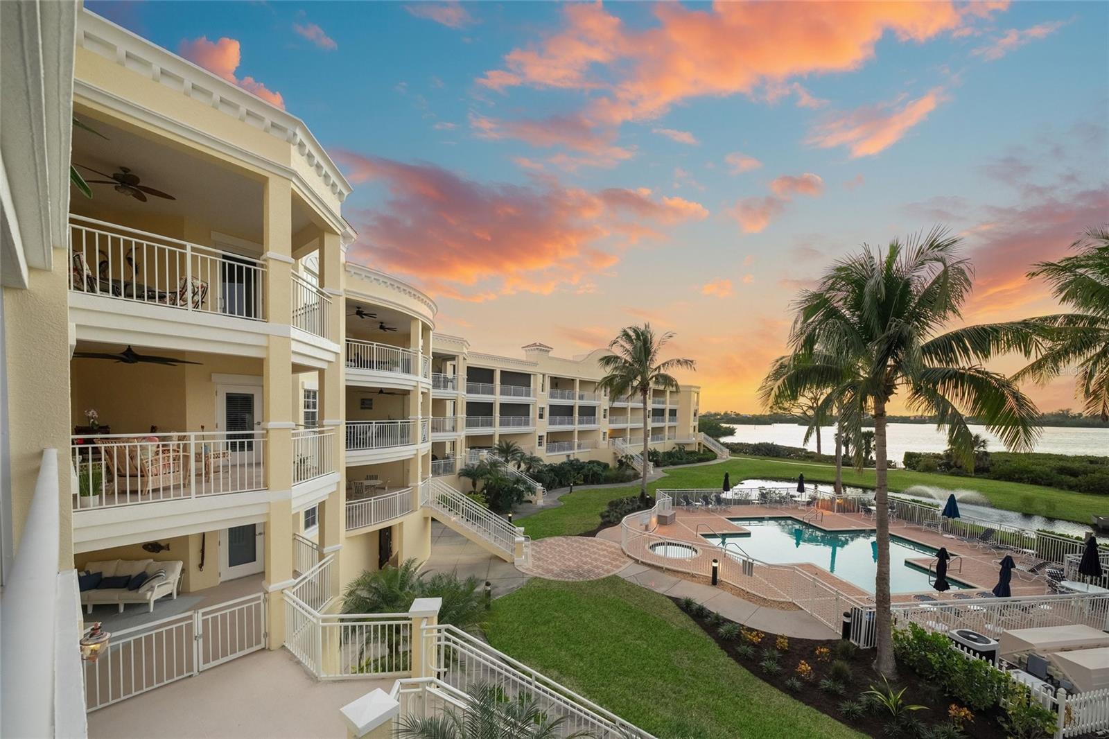 Image 36 of 39 For 14021 Bellagio Way 309