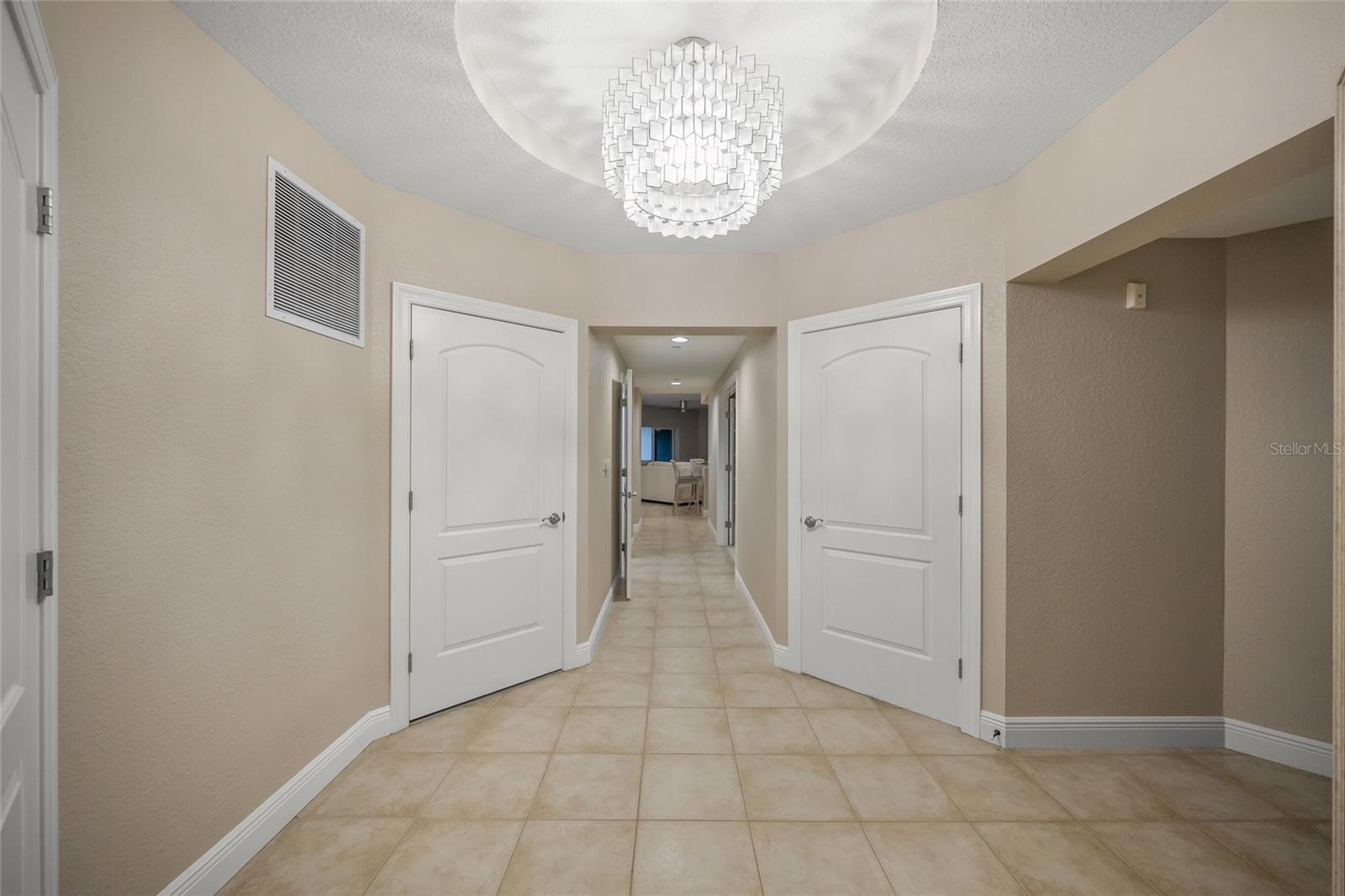 Image 7 of 39 For 14021 Bellagio Way 309