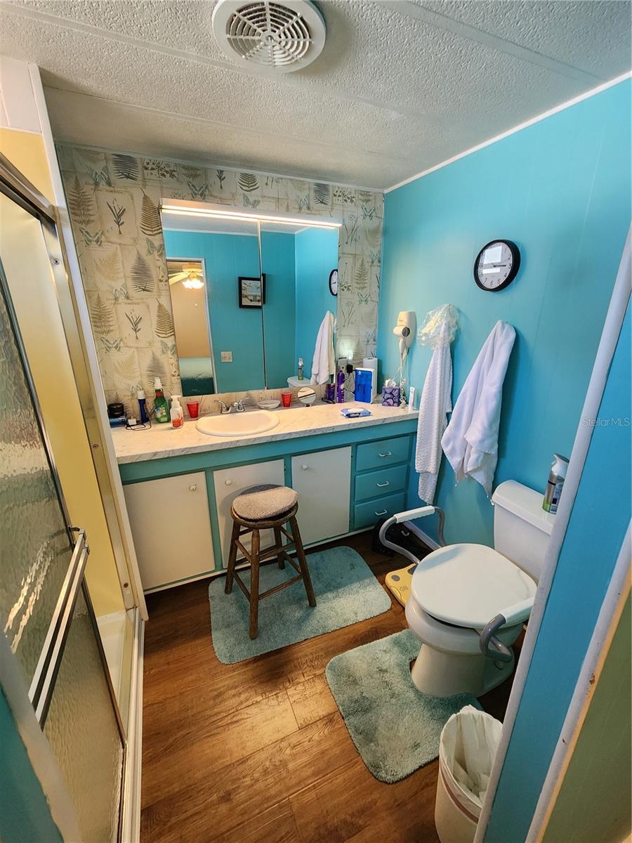 Image 22 of 26 For 403 Dublin Avenue