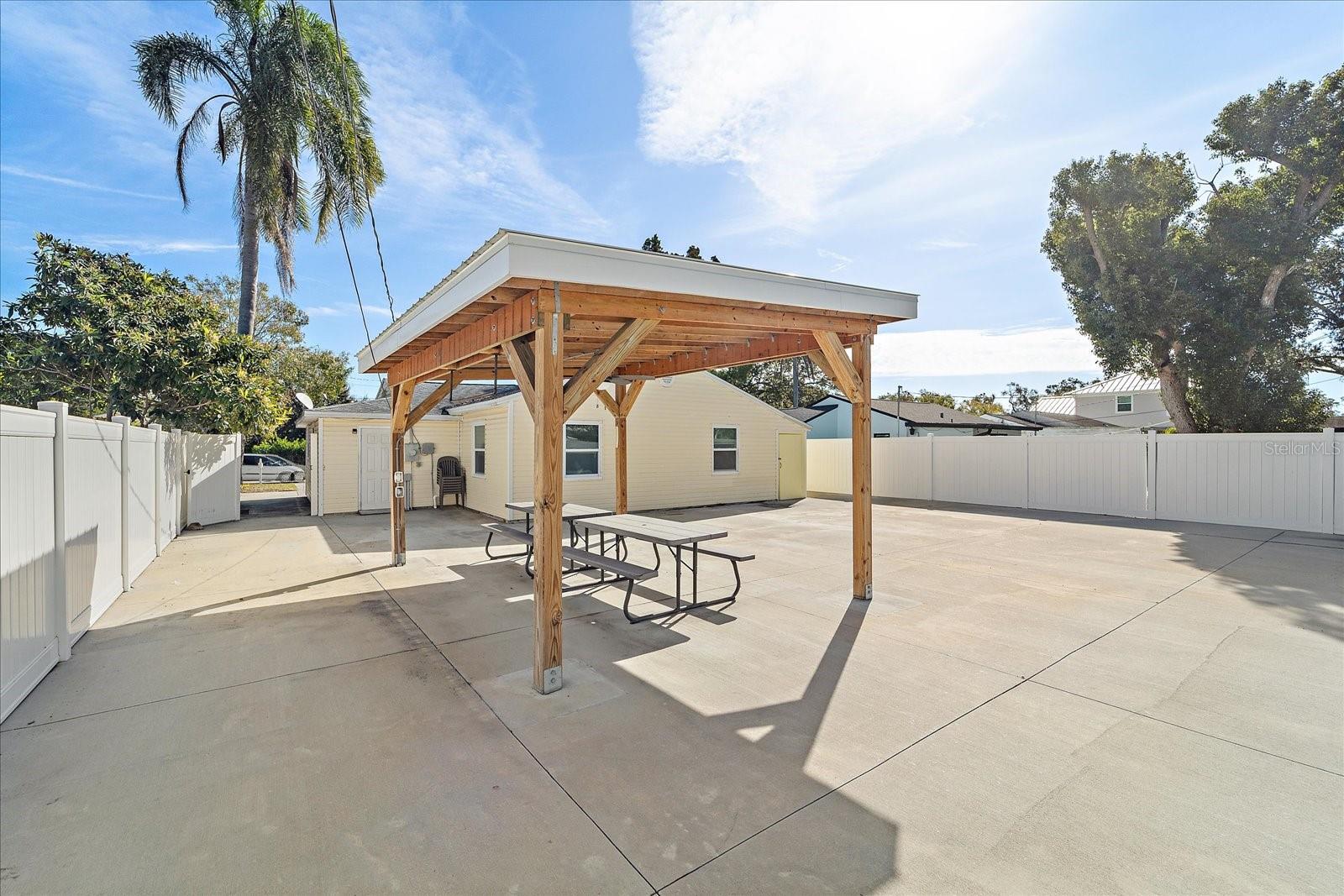 Image 16 of 36 For 1220 Brink Avenue