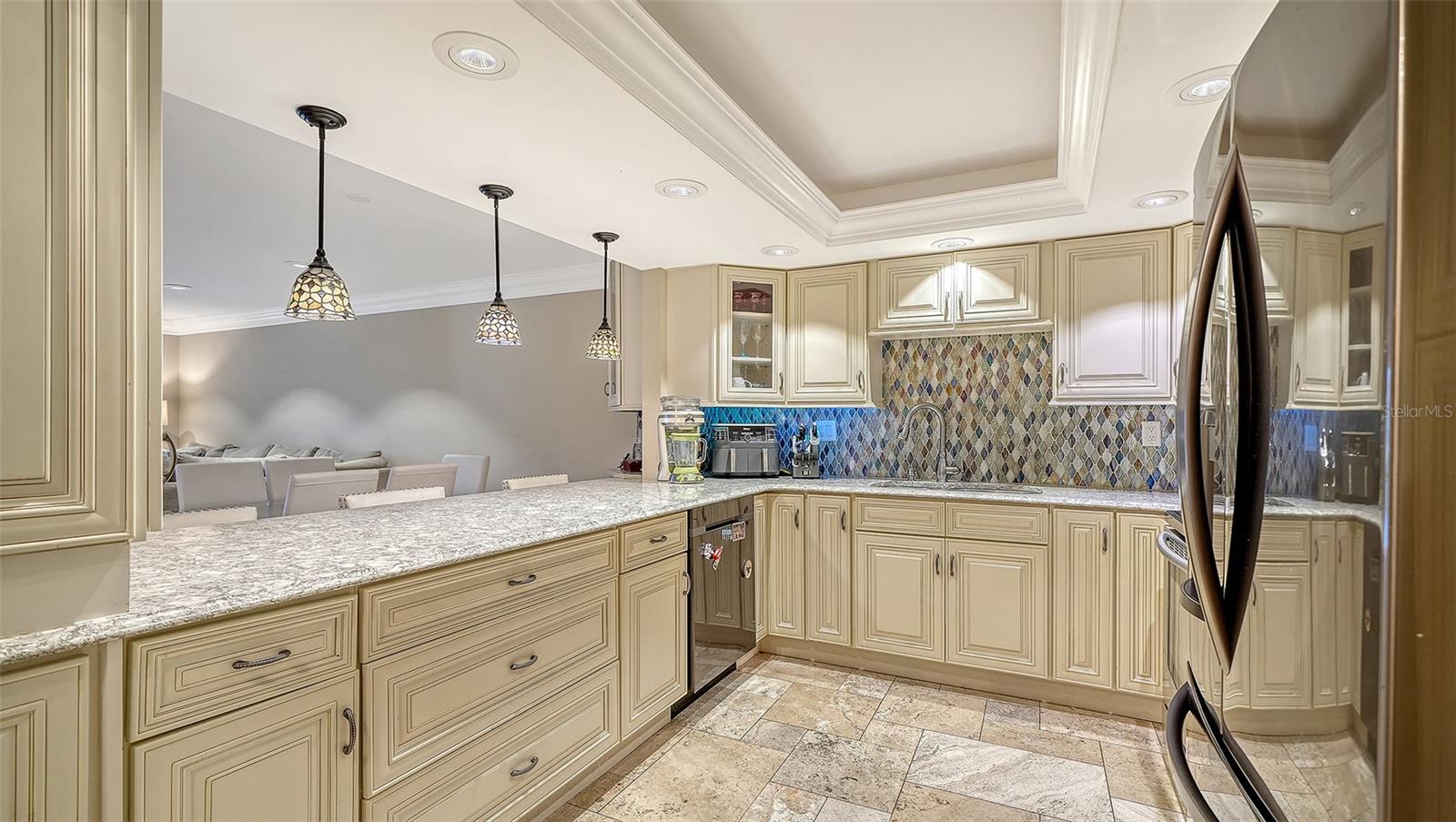 Image 15 of 58 For 2055 Gulf Of Mexico Drive G2-109