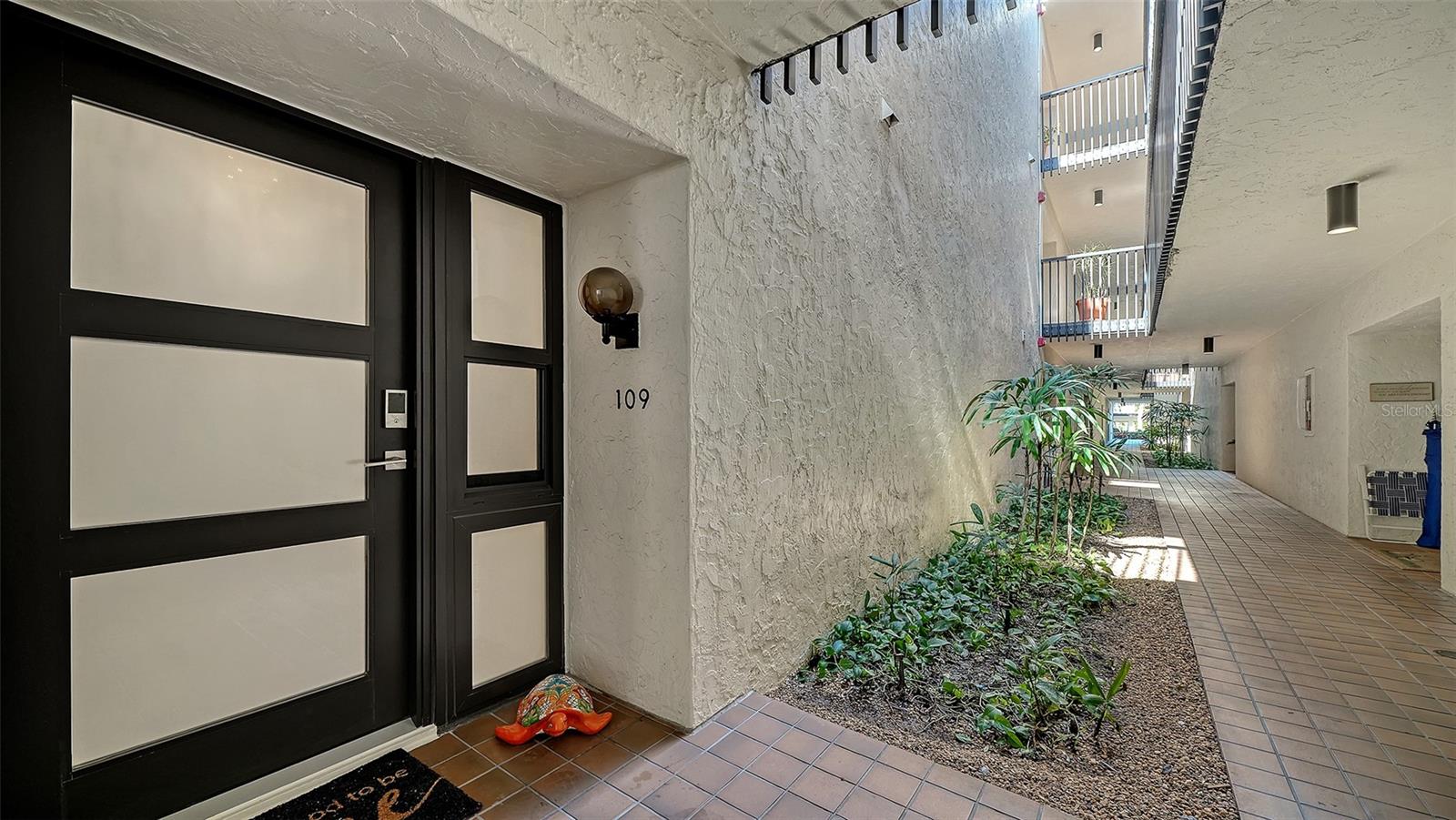 Image 3 of 58 For 2055 Gulf Of Mexico Drive G2-109