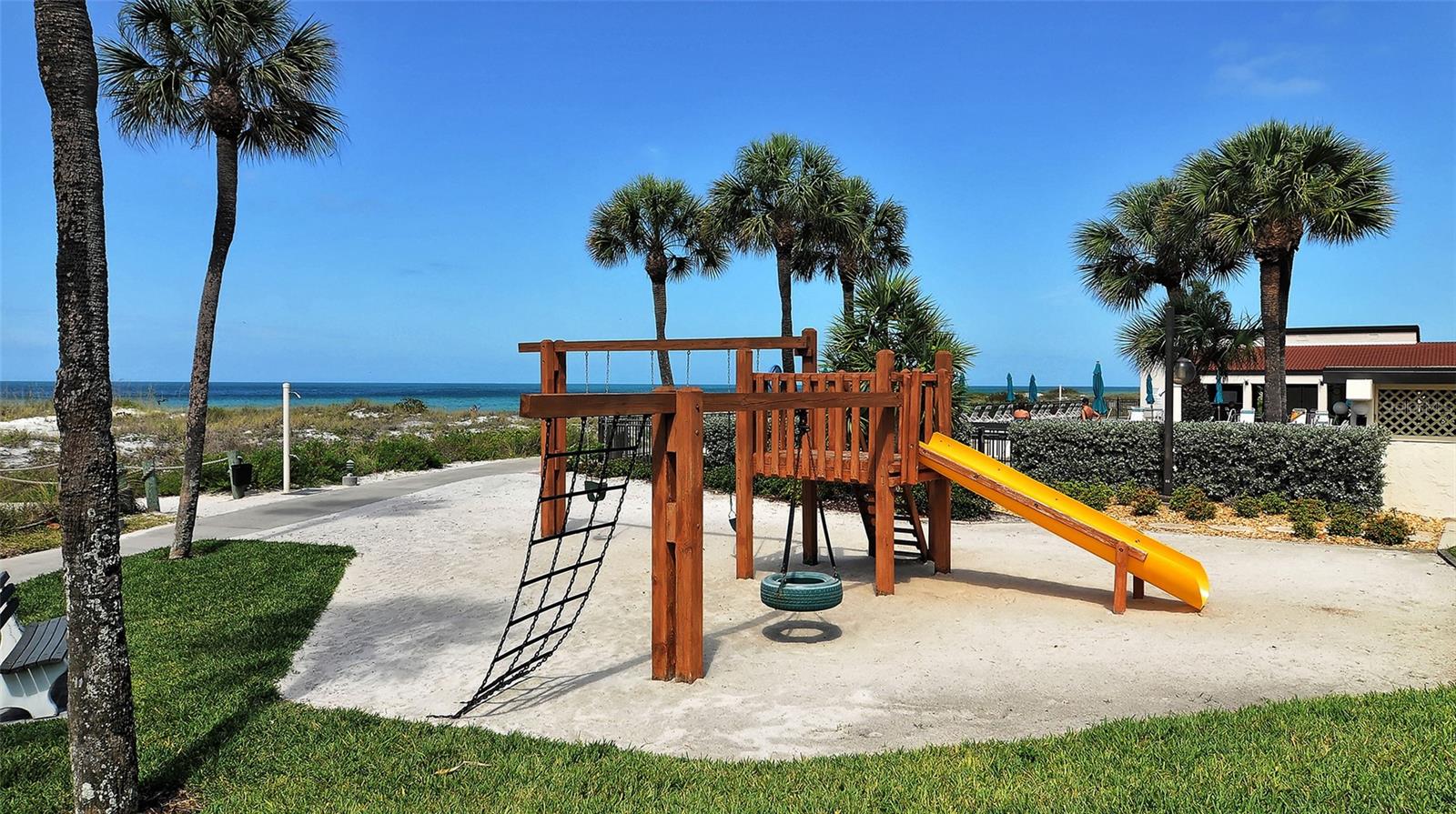 Image 48 of 58 For 2055 Gulf Of Mexico Drive G2-109