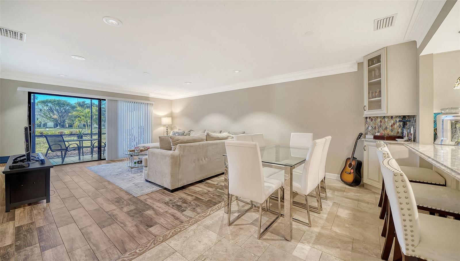 Image 6 of 58 For 2055 Gulf Of Mexico Drive G2-109