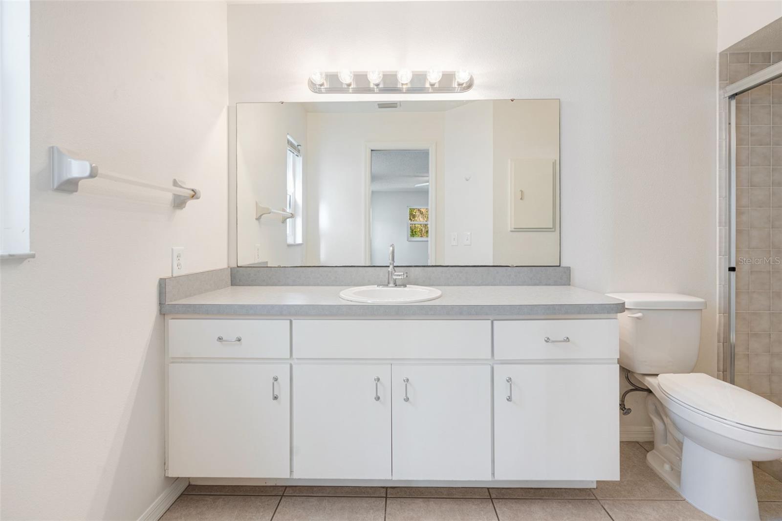 Image 22 of 41 For 2105 Cork Oak Street