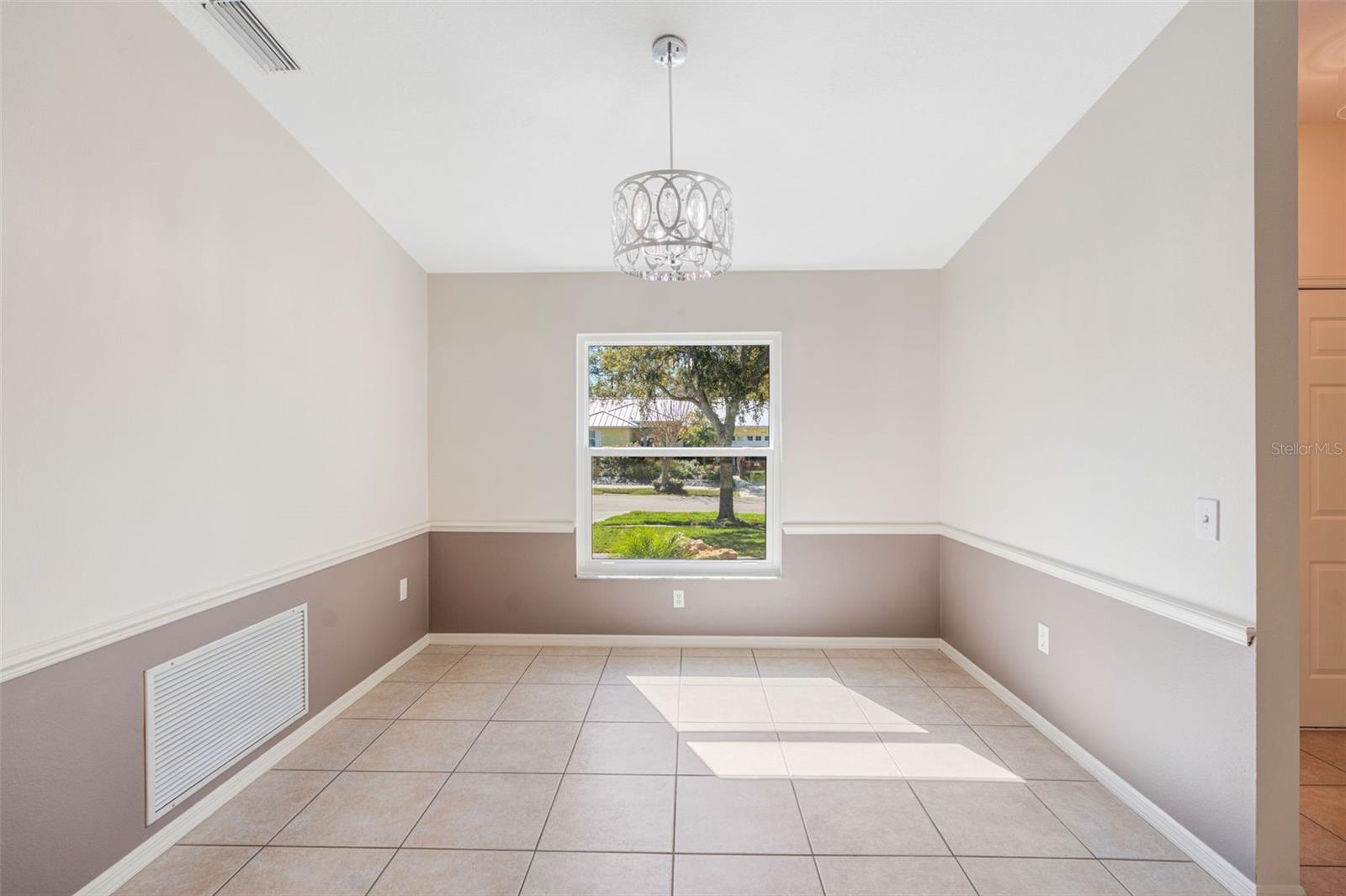 Image 9 of 41 For 2105 Cork Oak Street