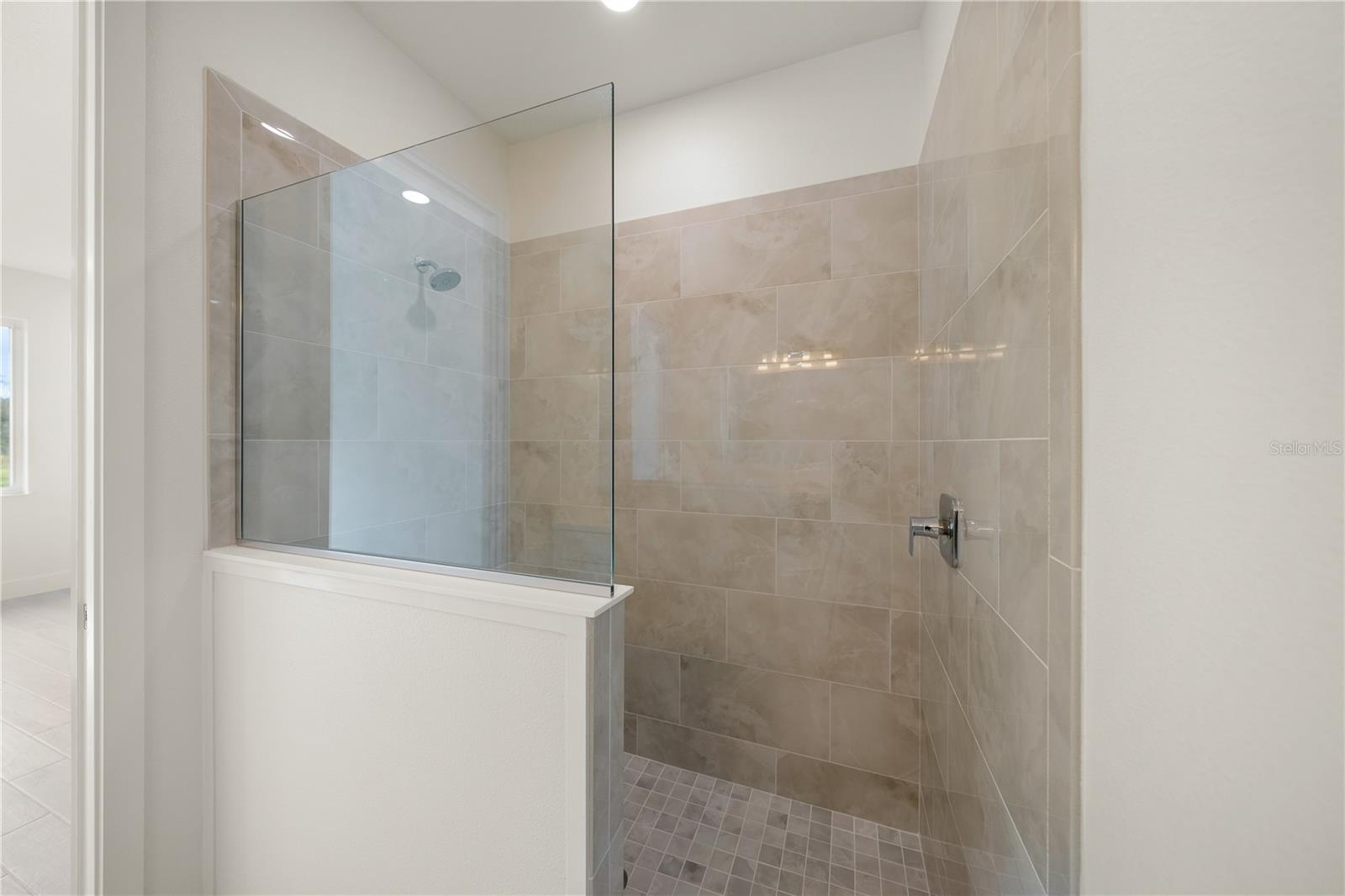 Image 11 of 27 For 9533 Lunar Dove Court