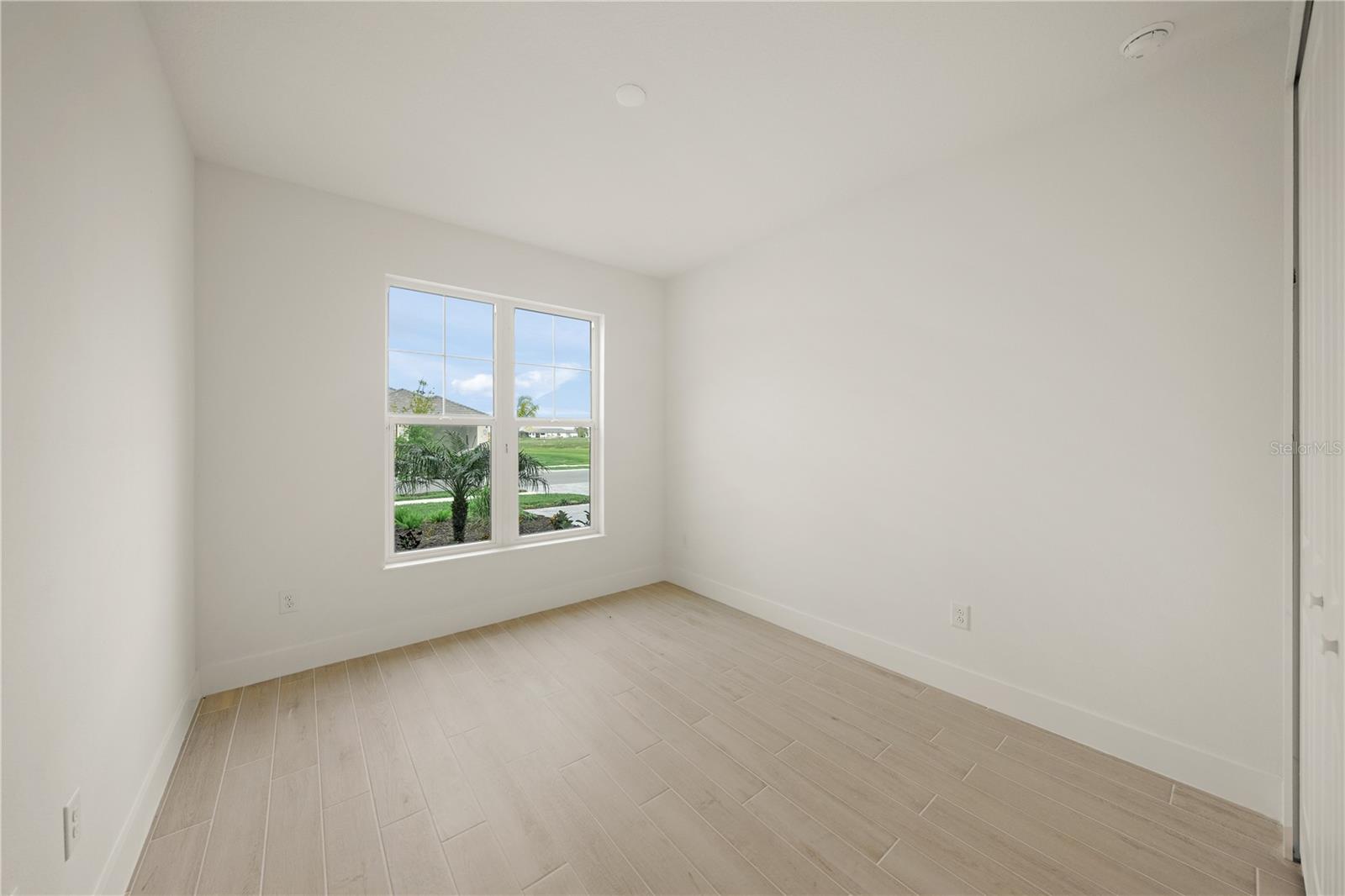 Image 16 of 27 For 9533 Lunar Dove Court