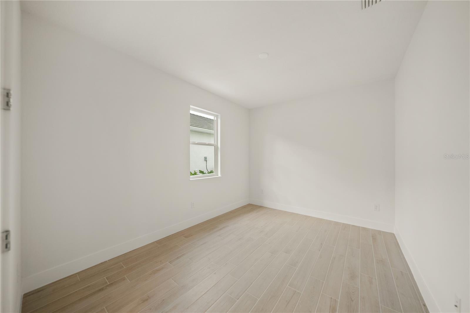 Image 18 of 27 For 9533 Lunar Dove Court