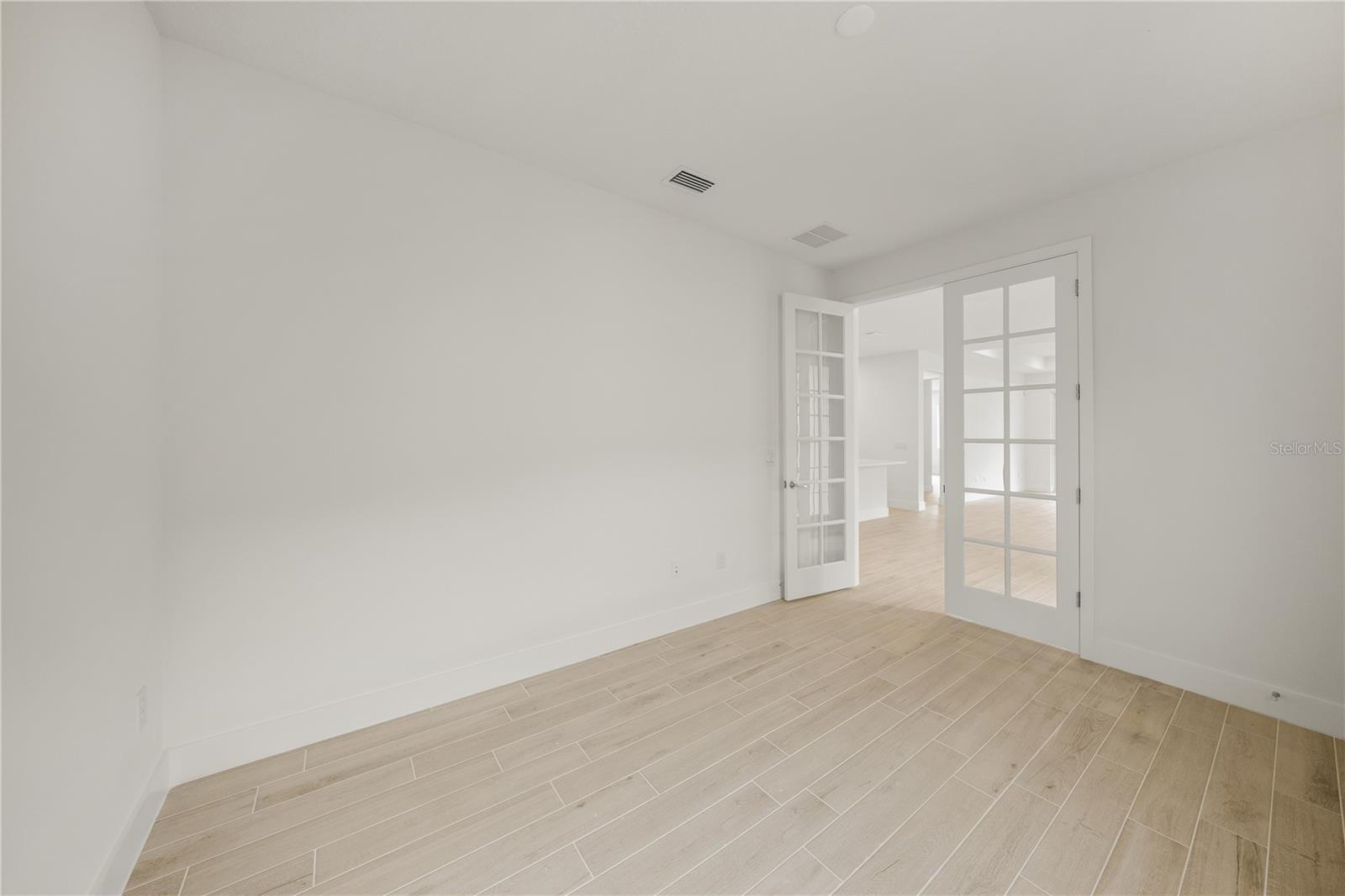 Image 19 of 27 For 9533 Lunar Dove Court