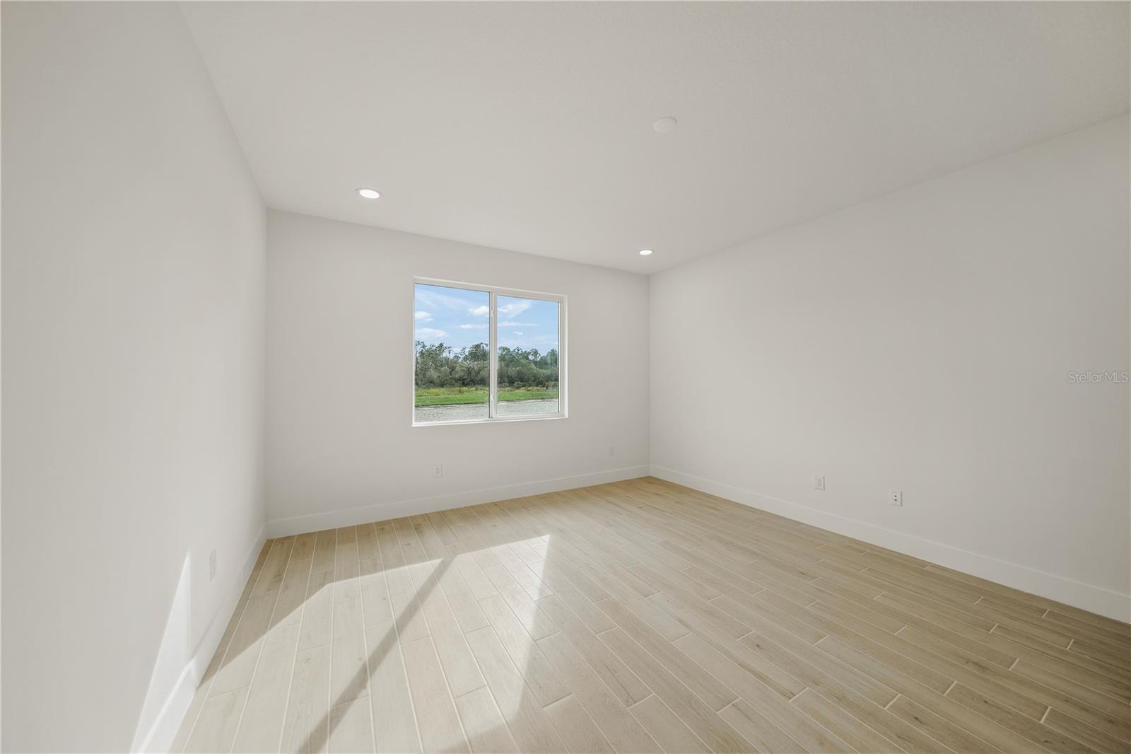 Image 21 of 27 For 9533 Lunar Dove Court