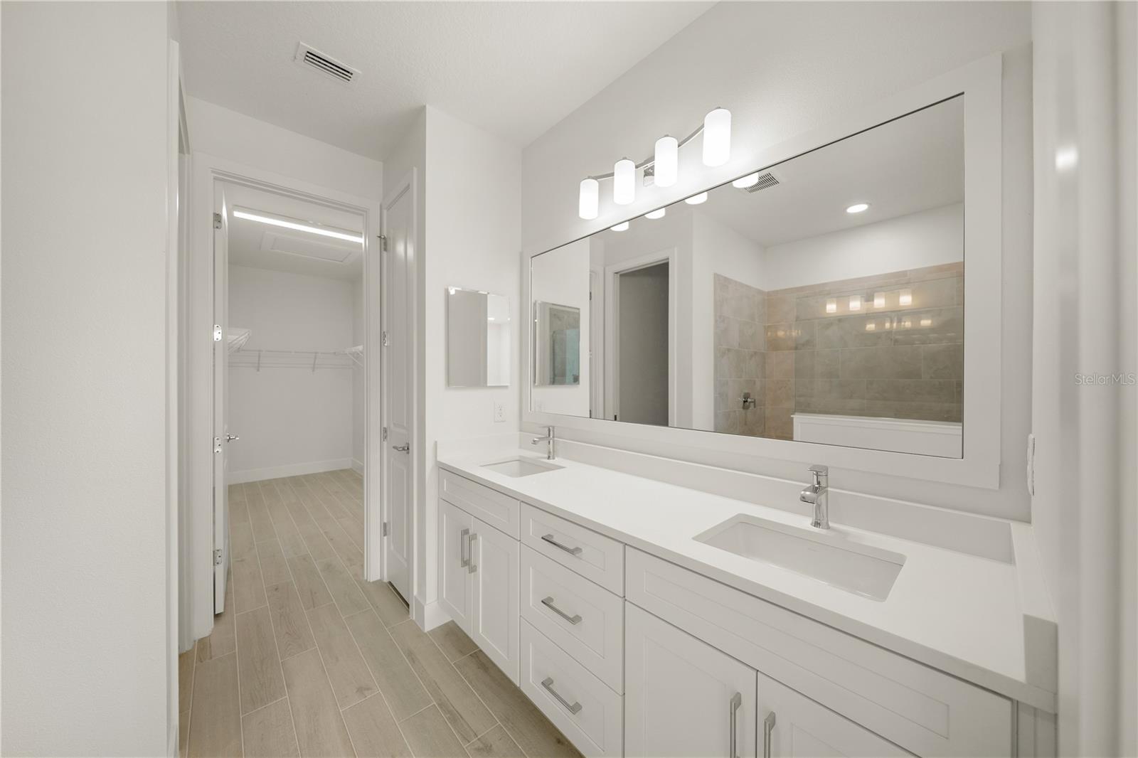 Image 22 of 27 For 9533 Lunar Dove Court