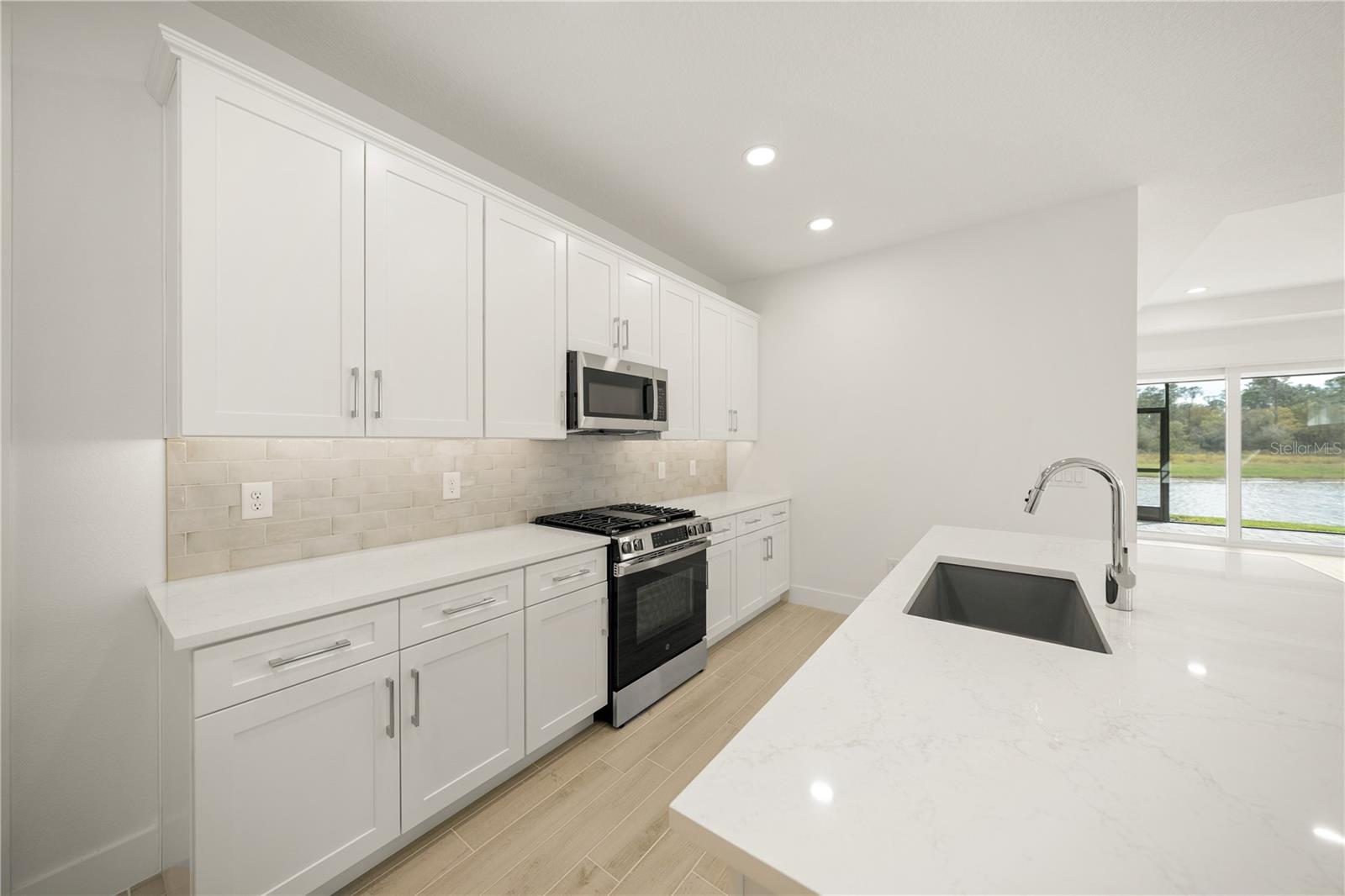 Image 4 of 27 For 9533 Lunar Dove Court