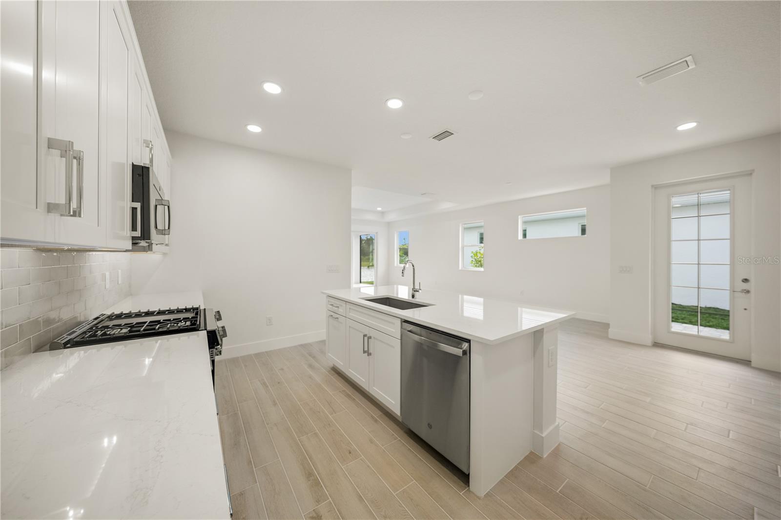 Image 5 of 27 For 9533 Lunar Dove Court