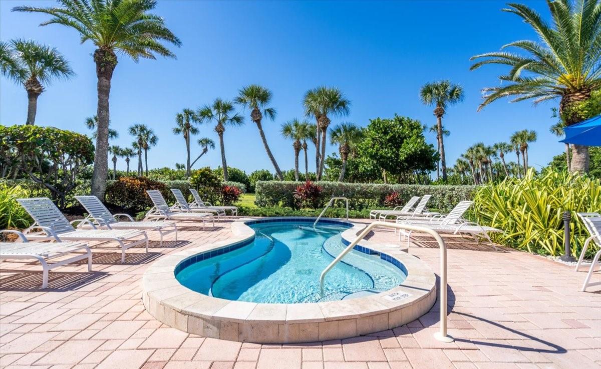 Image 40 of 49 For 1065 Gulf Of Mexico Drive 305