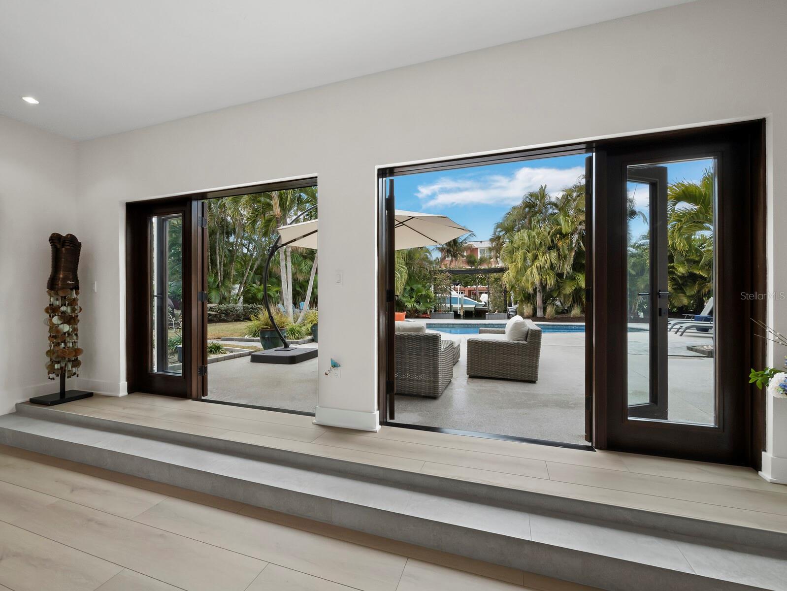 Image 21 of 57 For 635 Marbury Lane