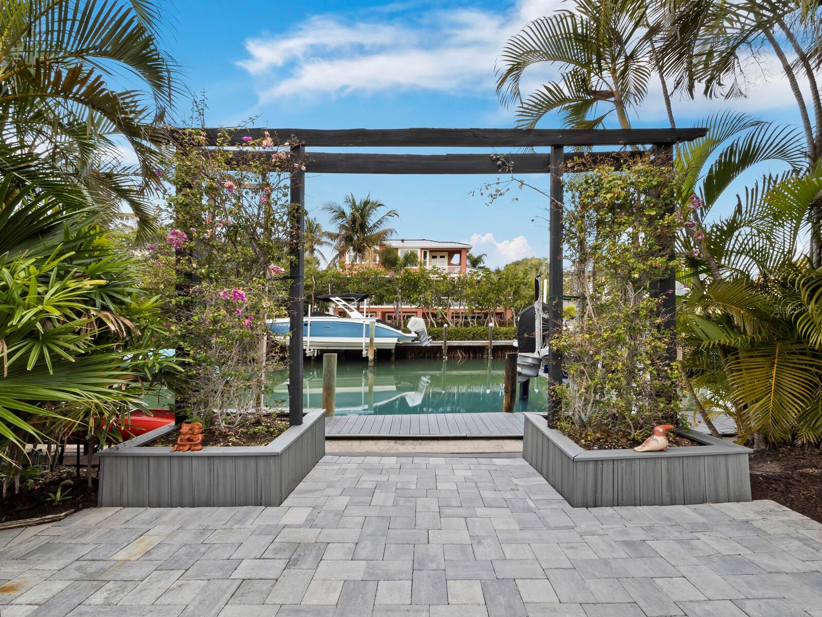 Image 29 of 57 For 635 Marbury Lane